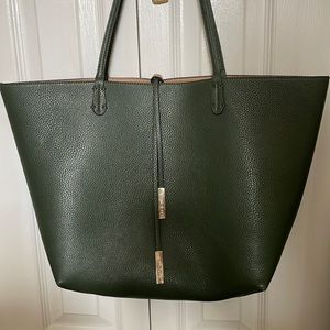 Shoulder tote